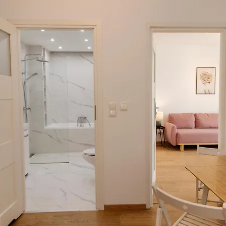 Mb - By The Sea Batorego 7 アパート グディニャ